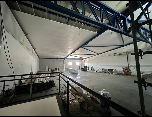530M² WAREHOUSE TO LET IN STRIJDOMPARK